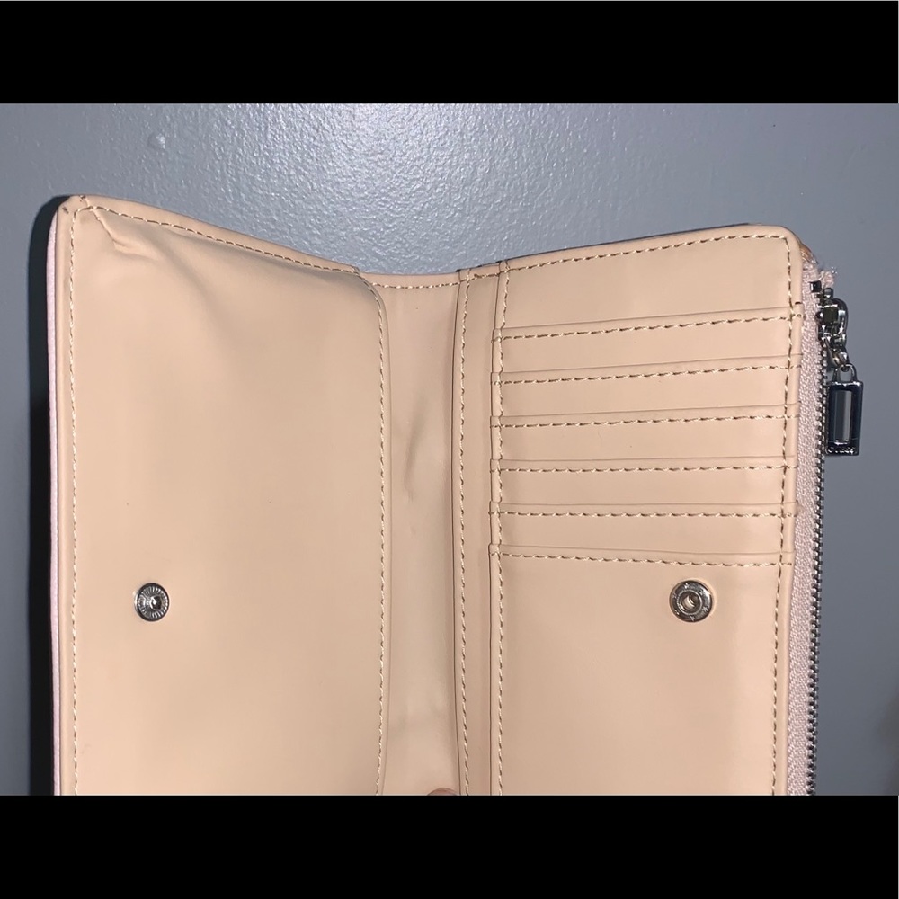 Pink Guess wallet - Picture 3 of 3